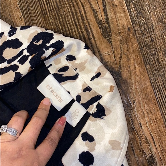 Woman’s jacket - Picture 5 of 5